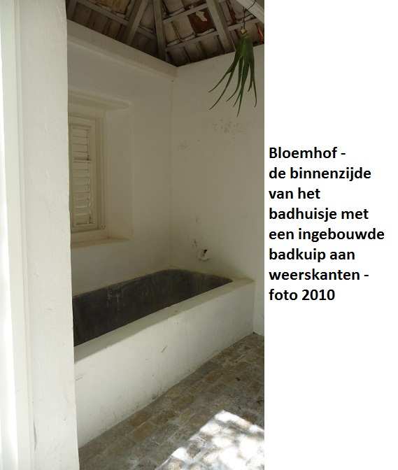 45. Bloemhof badhuisje met ingebouwde badkuipen 2010